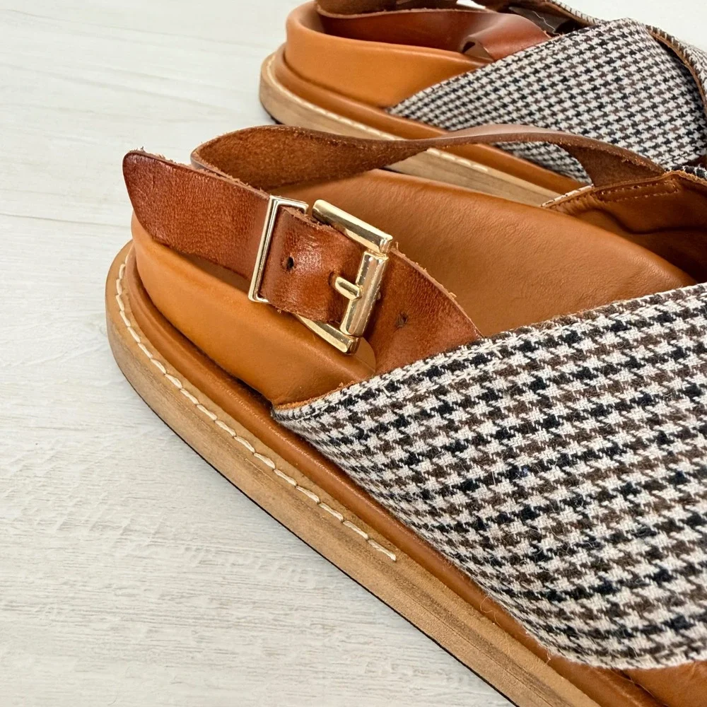 Alohas Marshmallow Sandals Women 39 US 8.5 Brown Houndstooth Platform Crisscross